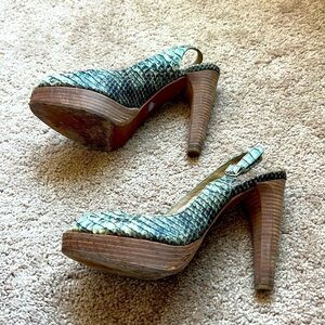 STUART WEITZMAN 100% Python PLATFORM Peep toe sling back.
